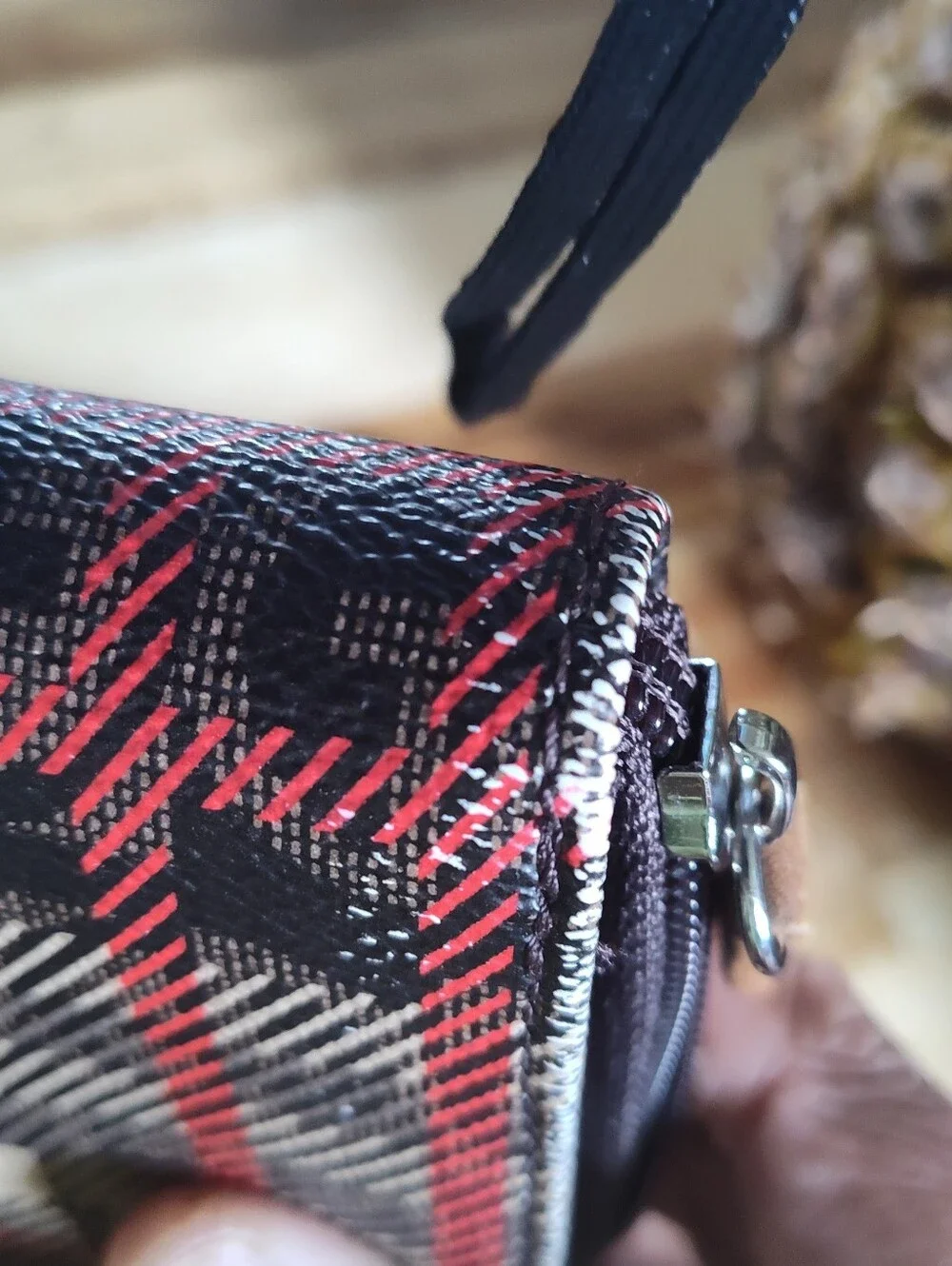 Giani Bernini stylish plaid